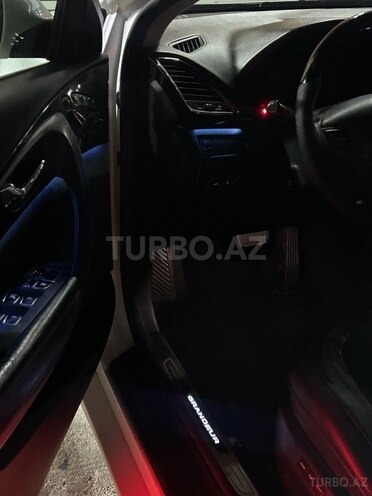 Hyundai Grandeur 2013, 240,000 km - 3.0 l - Qusar