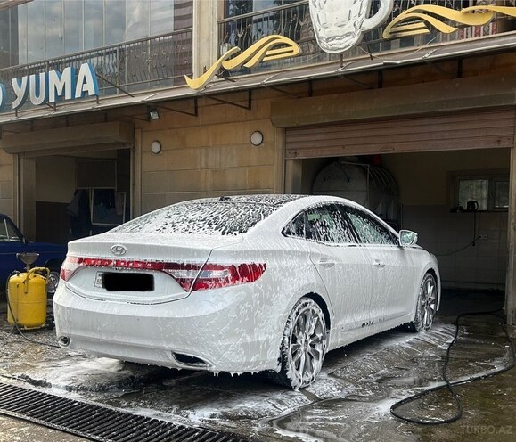 Hyundai Grandeur 2013, 240,000 km - 3.0 l - Qusar