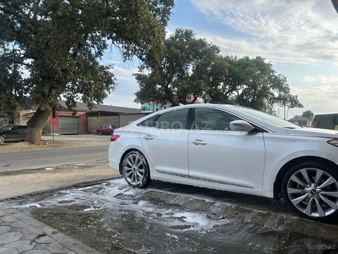 Hyundai Grandeur 2013, 240,000 km - 3.0 l - Qusar
