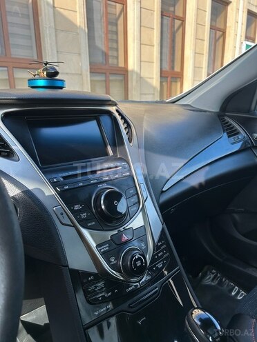 Hyundai Grandeur 2013, 240,000 km - 3.0 l - Qusar