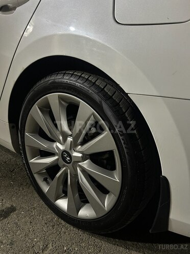 Hyundai Grandeur 2013, 240,000 km - 3.0 l - Qusar
