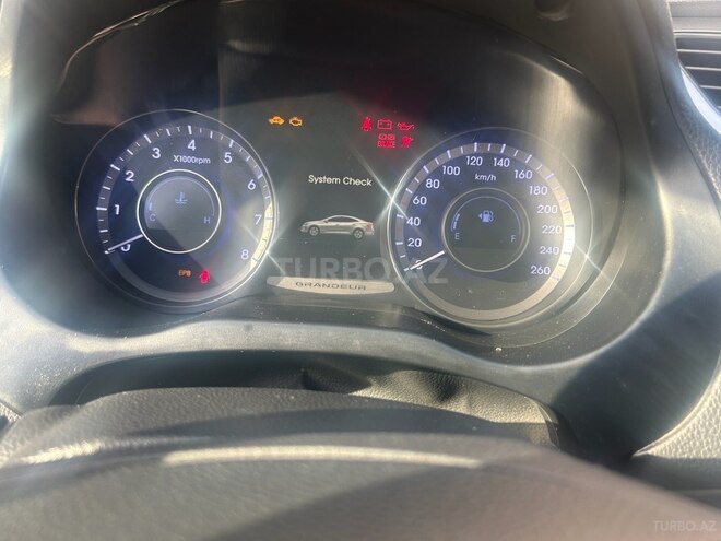 Hyundai Grandeur 2013, 240,000 km - 3.0 l - Qusar