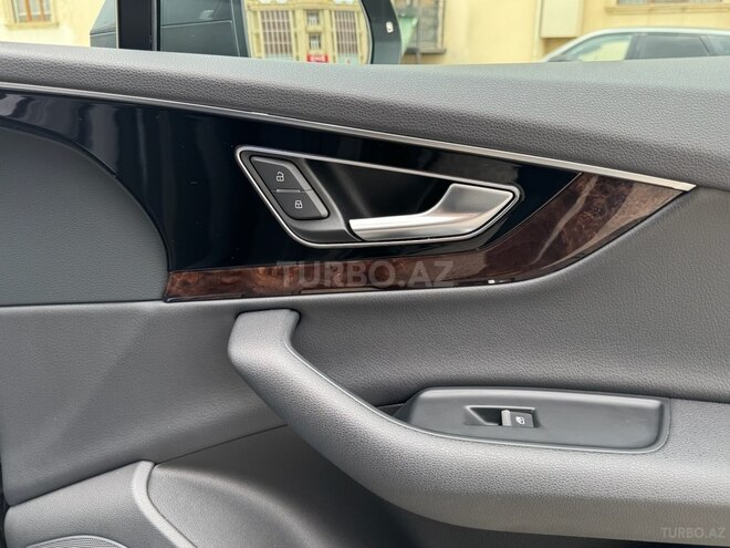 Audi Q7 2019, 81,000 km - 2.0 л - Bakı
