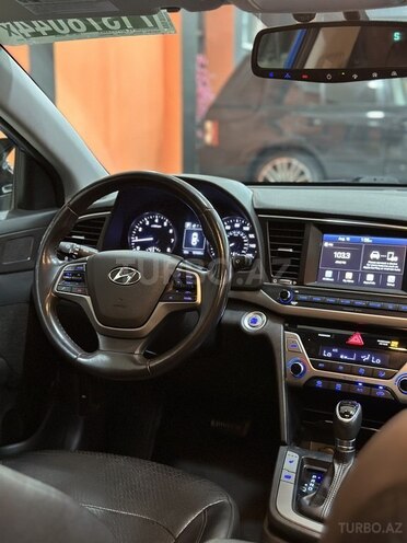 Hyundai Elantra 2017, 120,000 km - 2.0 l - Sumqayıt