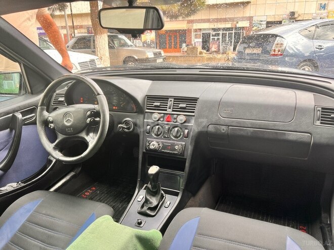 Mercedes C 180 1997, 323,000 km - 1.8 l - Bakı