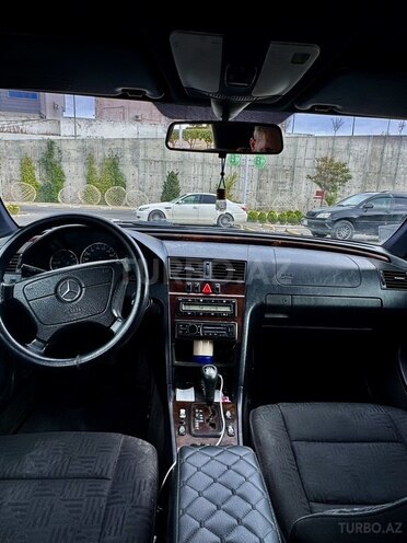 Mercedes C 220 2000, 407,000 km - 2.2 l - Bakı