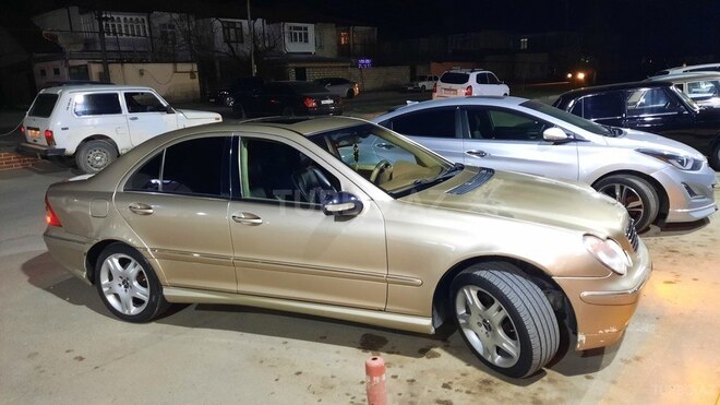 Mercedes C 240 2001, 325,800 km - 2.6 l - Quba