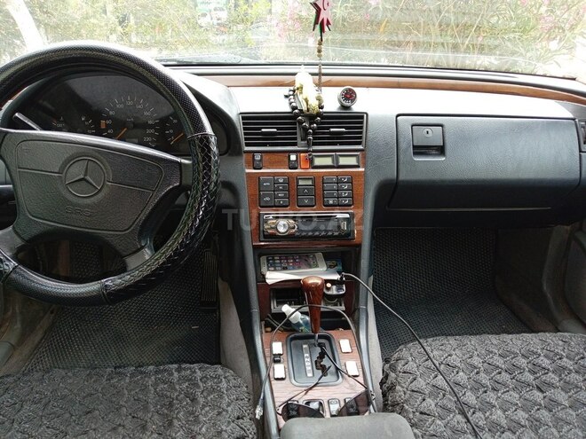 Mercedes C 220 1994, 42,500 km - 2.2 l - Sumqayıt