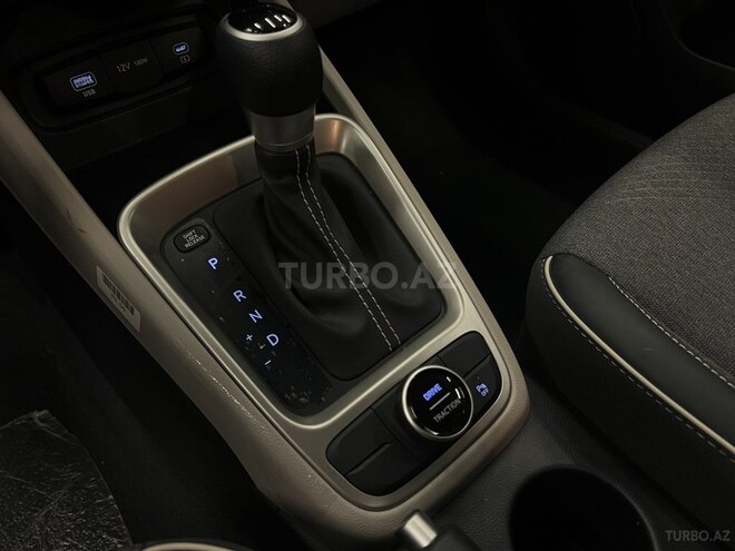 Hyundai Venue 2024, 6,800 km - 1.6 l - Bakı