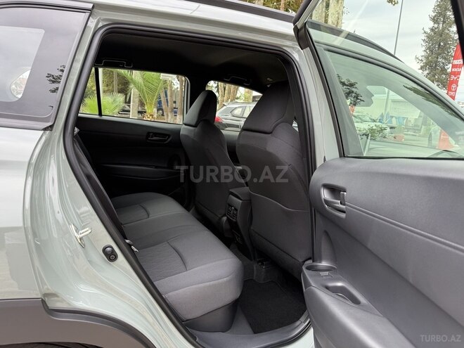 Toyota Corolla Cross-16