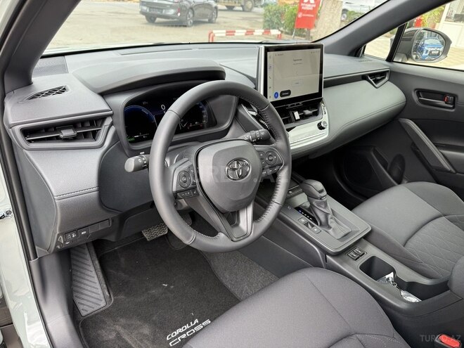 Toyota Corolla Cross-10