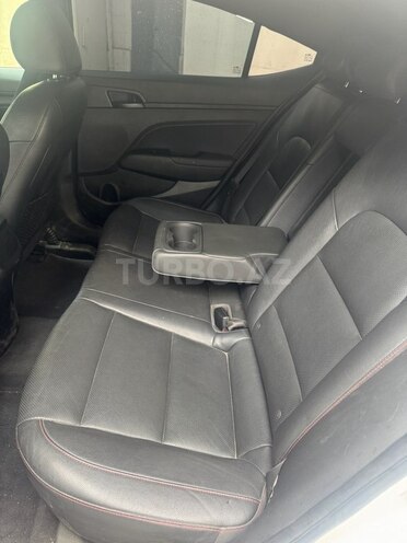 Hyundai Elantra 2017, 81,173 km - 1.6 л - Bakı