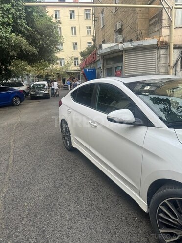 Hyundai Elantra 2017, 81,173 km - 1.6 л - Bakı