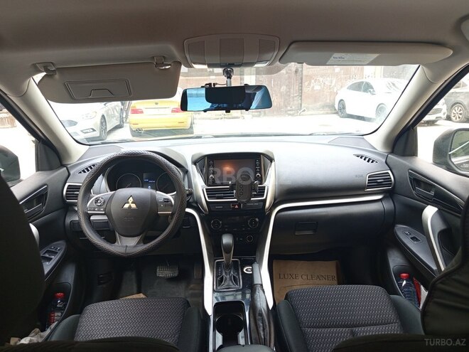 Mitsubishi Eclipse Cross 2019, 215,652 km - 1.5 л - Xırdalan
