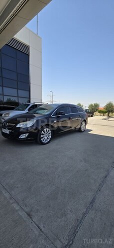Opel Astra 2011, 214,000 km - 1.4 л - Bakı