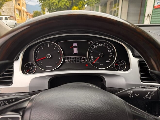 Volkswagen Touareg 2012, 147,000 km - 3.6 l - Qax