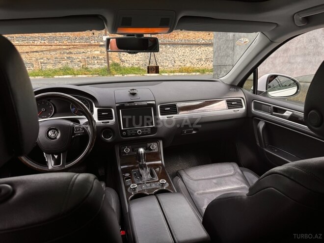 Volkswagen Touareg 2012, 147,000 km - 3.6 l - Qax