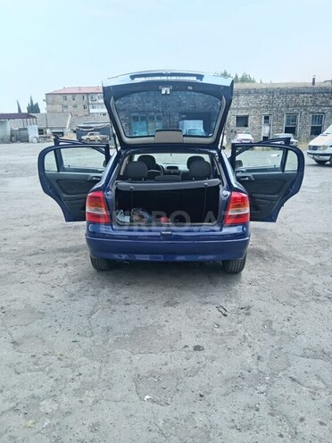 Opel Astra 2001, 385,300 km - 1.6 l - Şəki