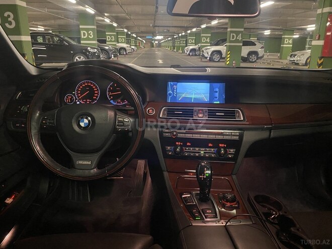 BMW 750 2010, 89,000 km - 4.4 л - Bakı