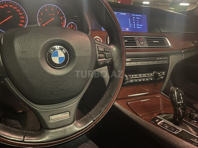 BMW 750 2010, 89,000 km - 4.4 л - Bakı