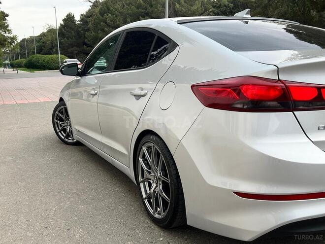Hyundai Elantra 2017, 259,104 km - 2.0 l - Sumqayıt