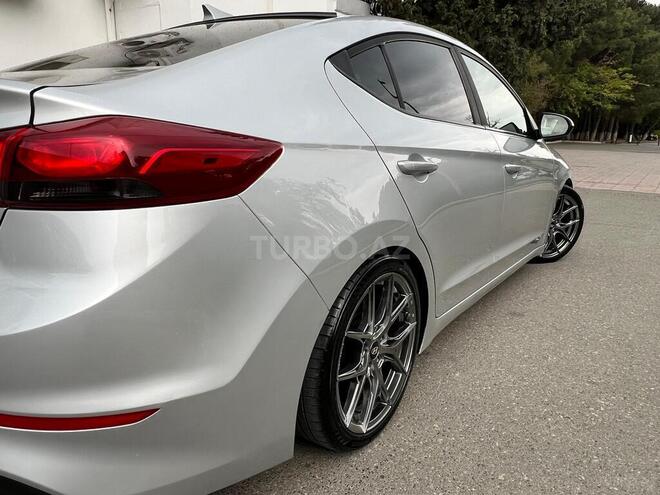 Hyundai Elantra 2017, 259,104 km - 2.0 l - Sumqayıt