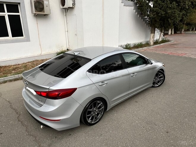 Hyundai Elantra 2017, 259,104 km - 2.0 l - Sumqayıt