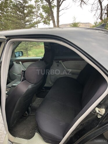 Mercedes C 200 1994, 301,118 km - 2.0 l - Bakı