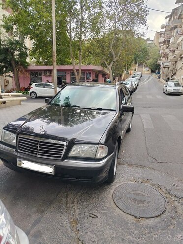 Mercedes C 180 1999, 238,000 km - 1.8 l - Bakı