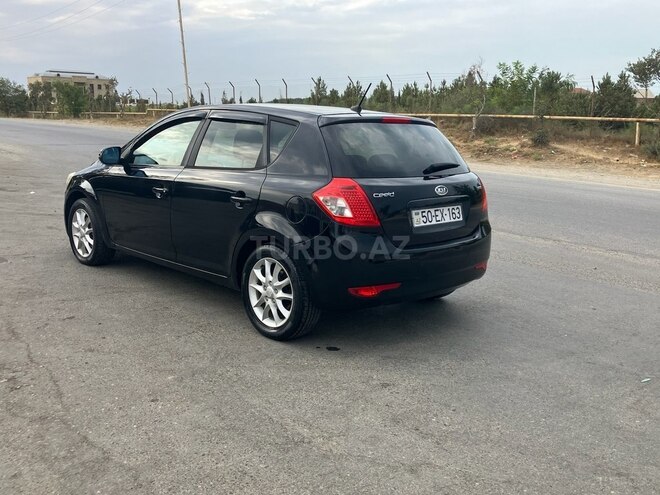 Kia Ceed 2010, 290,000 km - 1.6 л - Bakı