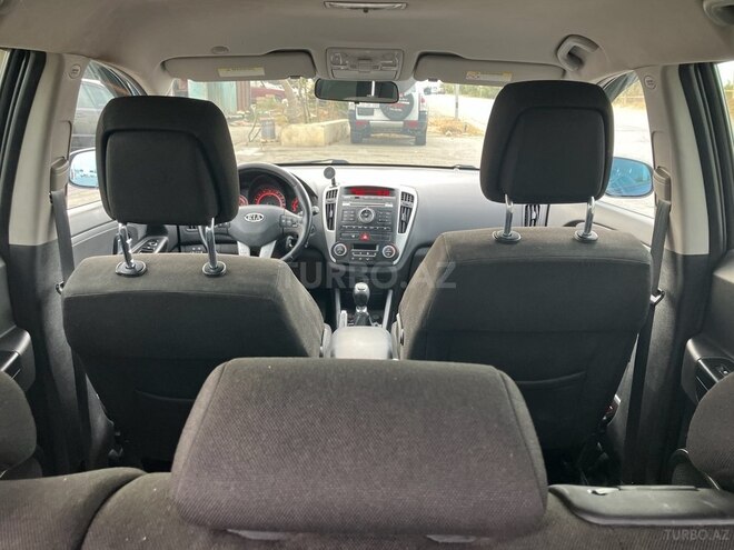 Kia Ceed 2010, 290,000 km - 1.6 л - Bakı