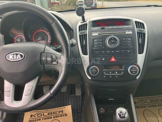 Kia Ceed 2010, 290,000 km - 1.6 л - Bakı