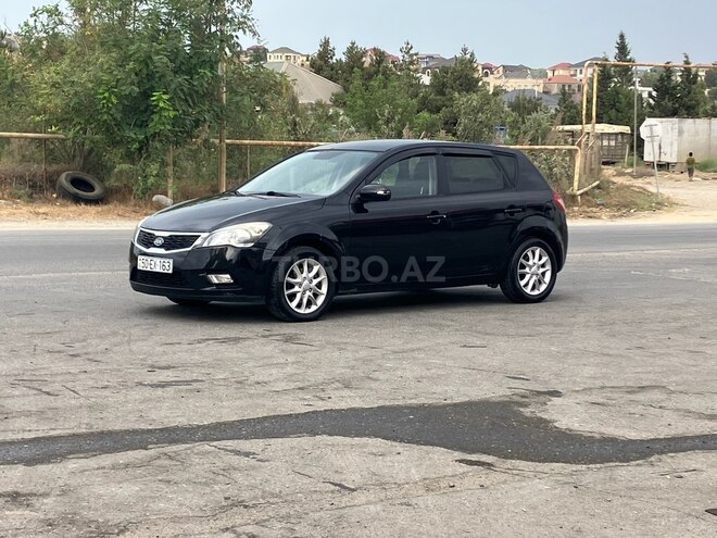 Kia Ceed 2010, 290,000 km - 1.6 л - Bakı