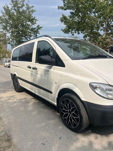 Mercedes Vito 111 2010, 318,456 km - 2.1 л - Bakı