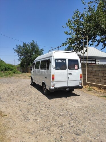 Mercedes 208 D 1994, 626,595 km - 2.3 л - Sabirabad