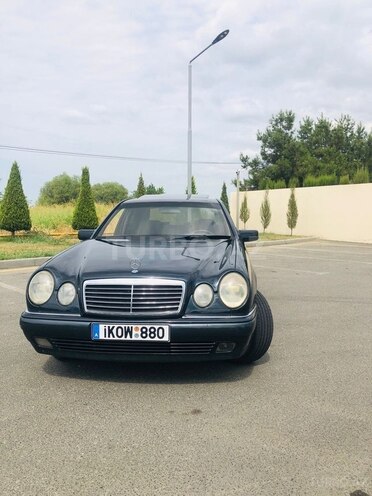 Mercedes E 240 1998, 250,000 km - 2.4 l - Ağcabədi