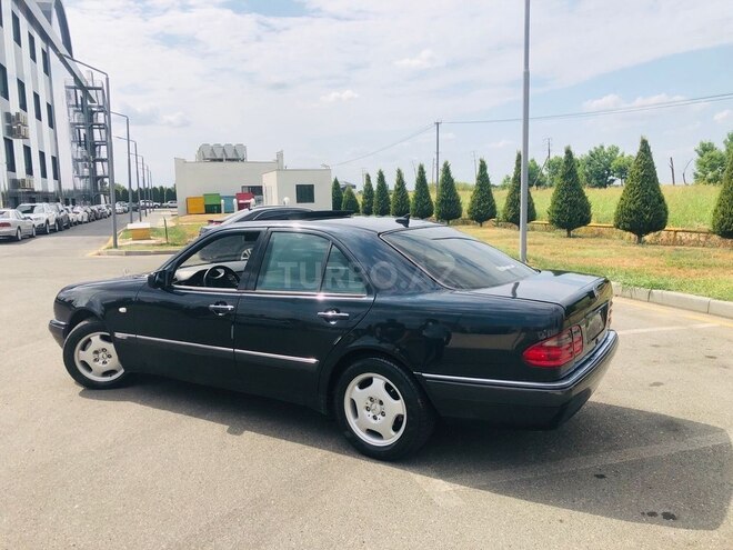 Mercedes E 240 1998, 250,000 km - 2.4 l - Ağcabədi