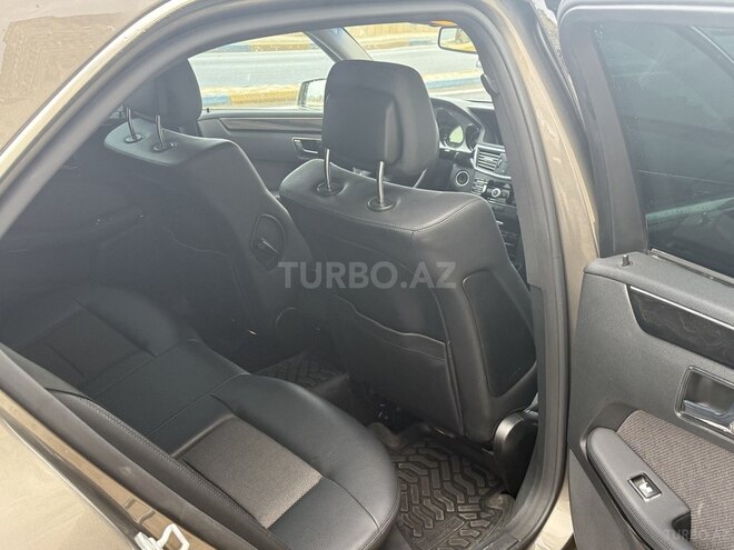 Mercedes E 220 2010, 292,900 km - 2.1 l - Bakı