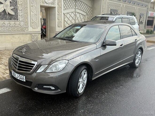 Mercedes E 220 2010, 292,900 km - 2.1 l - Bakı
