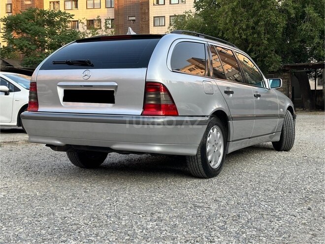 Mercedes C 220 2001, 356,000 km - 2.2 л - Bakı
