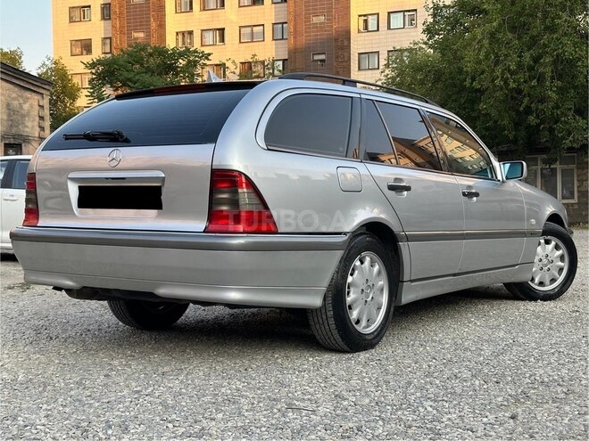 Mercedes C 220 2001, 356,000 km - 2.2 л - Bakı