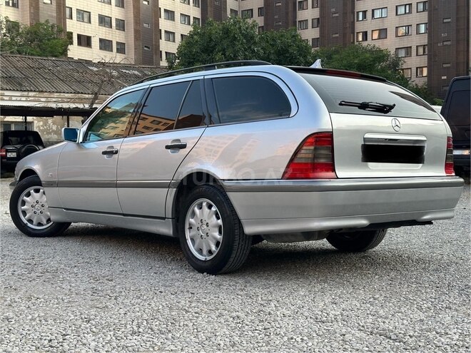 Mercedes C 220 2001, 356,000 km - 2.2 л - Bakı