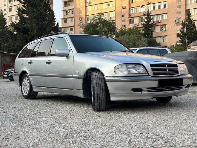 Mercedes C 220 2001, 356,000 km - 2.2 л - Bakı