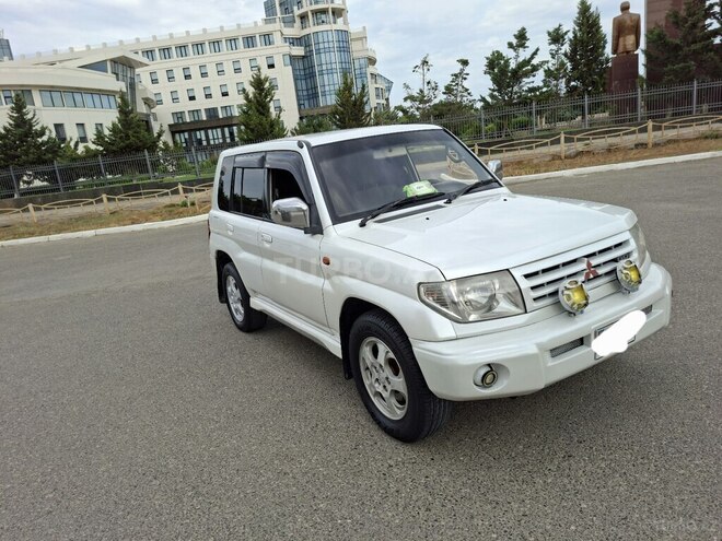 Mitsubishi Pajero io 1999, 380,000 km - 1.8 л - Bakı