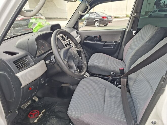 Mitsubishi Pajero io 1999, 380,000 km - 1.8 л - Bakı