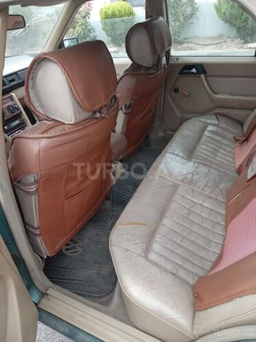 Mercedes E 200 1993, 500,000 km - 2.0 l - Sumqayıt
