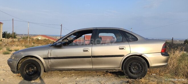 Opel Vectra 1996, 300,000 km - 1.7 l - Bakı