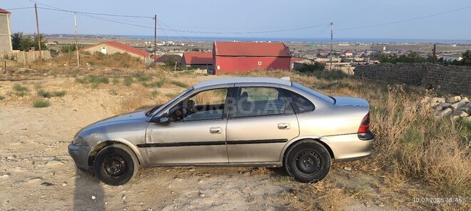 Opel Vectra 1996, 300,000 km - 1.7 l - Bakı