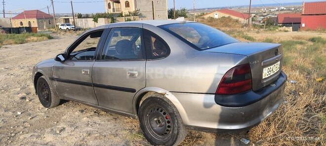 Opel Vectra 1996, 300,000 km - 1.7 l - Bakı