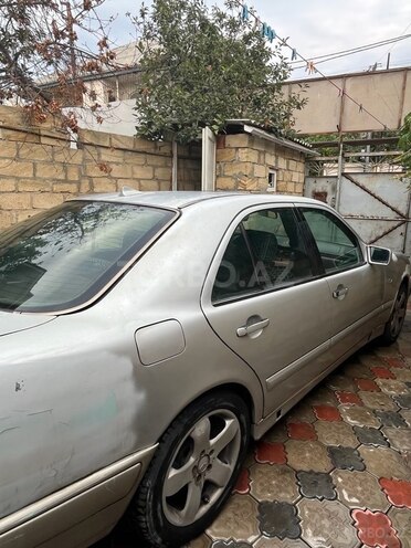 Mercedes E 220 1997, 500,000 km - 2.2 l - Bakı